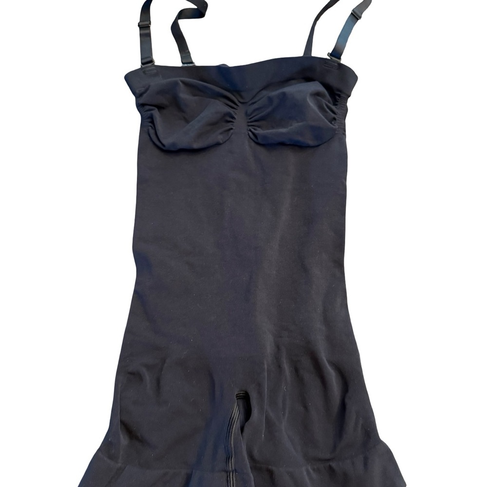Skims Seamless Sculpt Black Shortie Strapless Bodysuit - NWOT - Picture 2 of 3